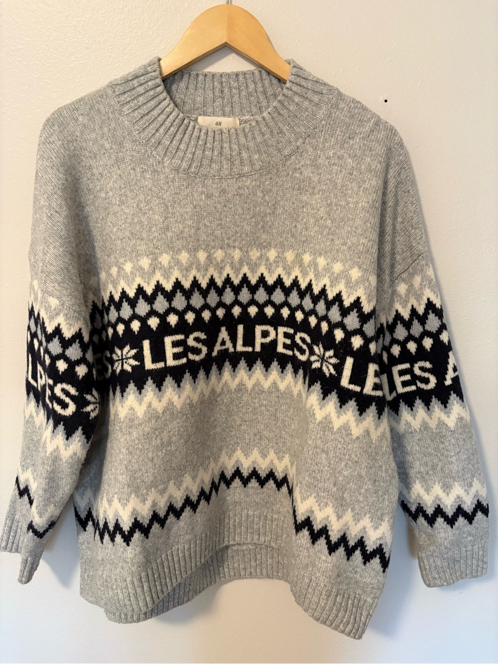 H&M Grey Blue and White 'Les Alpes' Fair Isle Crewneck Sweater